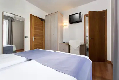 Luminosa camera doppia per uso singolo - Hotel Victoria Frontemare