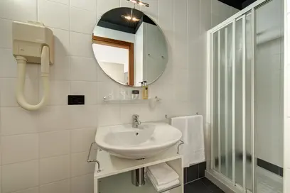 Bagno della camera doppio uso singolo - Hotel Victoria Frontemare
