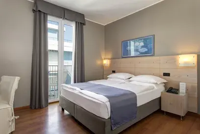 Camera moderna con vista mare laterale - Hotel Victoria Frontemare